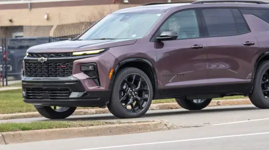 Chevrolet Traverse RS Gets a New Face and a Turbo Engine