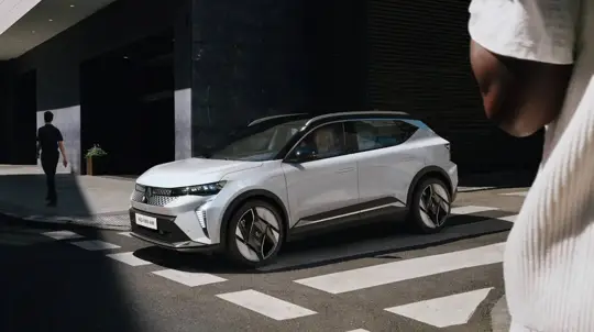 Renault chystá velkou proměnu: nové modely už jezdí v tajných testech