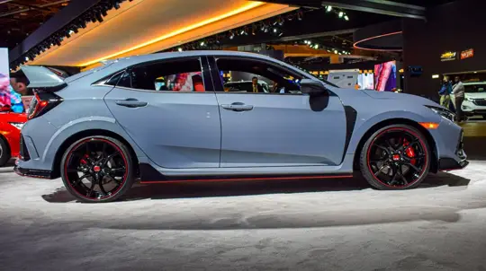 Aston Martin e Honda in F1: partnership oltre i circuiti per auto stradali