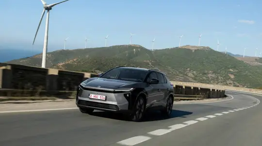 Toyota bZ4X restylé: 569 km WLTP, 252 kW et 22 kW AC