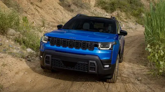 Jeep Cherokee Hybrid: Toyota-stílusú technika a karosszéria alatt
