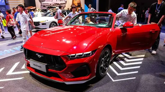 Berline Ford Mustang sans V8 : indice d’une électrique abordable