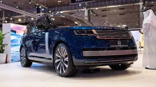 JLR recheamă 250.857 de Defender, Discovery și Range Rover din cauza conectorului airbagului