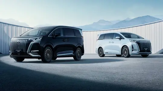 Denza D9 goedkoper dan Lexus LM in VK, maar met een voorwaarde