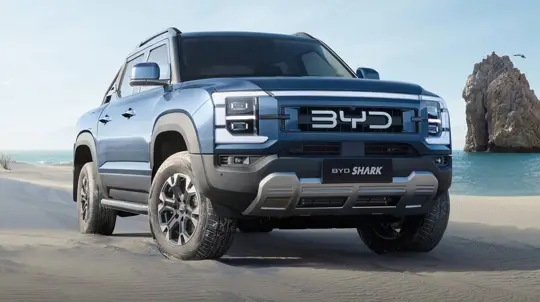 BYD Shark haastaa Ford Rangerin Britanniassa lataushybridillä