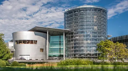 Volkswagen zmienia Gläserne Manufaktur w kampus innowacji