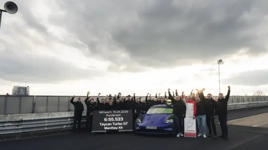 Porsche Taycan Turbo GT Manthey Kit: Nürburgring rekord 6:55