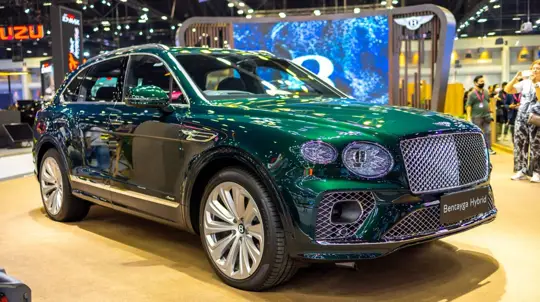 Bentley richiama Bentayga Hybrid 2023: rischio batteria