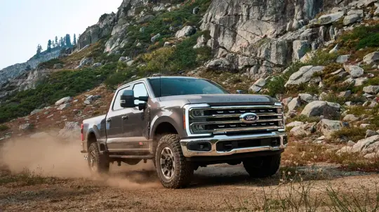 フォードF-350スーパークルーがIIHS商用車テストで満点