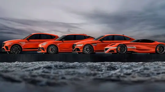 ジェネシス、2026年ダボス会議でGV60マグマとGMR-001を発表