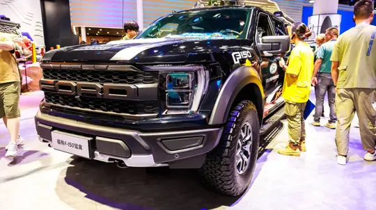 Ford kutsuu takaisin 47 587 F-150- ja F-250-mallia kameravalikon vian vuoksi