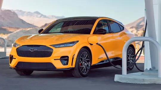 Új 200 millió dolláros elektromos autó támogatás Kaliforniában - részletek