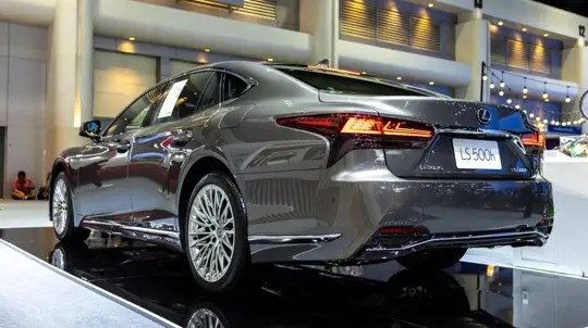 Lexus vai prolongar a vida do LS no Japão, um modelo já abandonado nos EUA e no Reino Unido