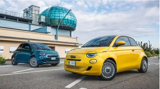 Fiat 500e: batteria più piccola per un prezzo più basso, ma meno autonomia