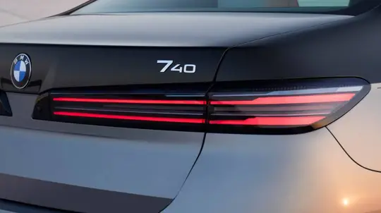 Pintura bitono BMW Serie 7: lujo y mantenimiento costoso