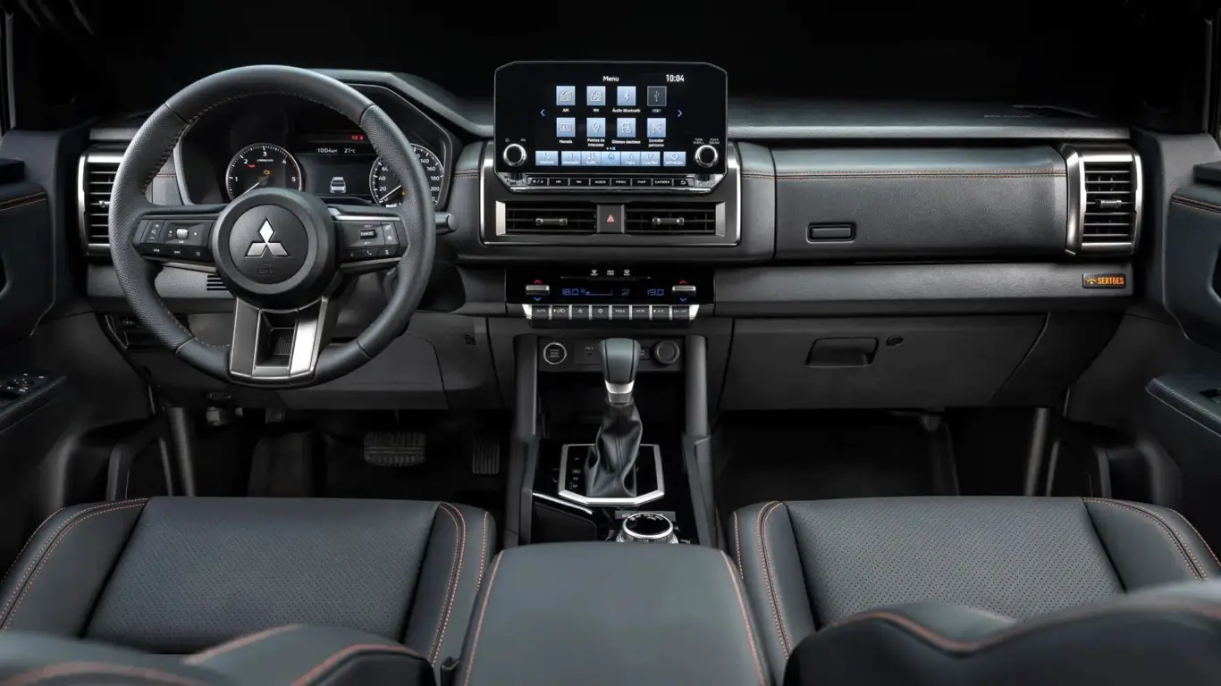 Mitsubishi Triton Sertoes