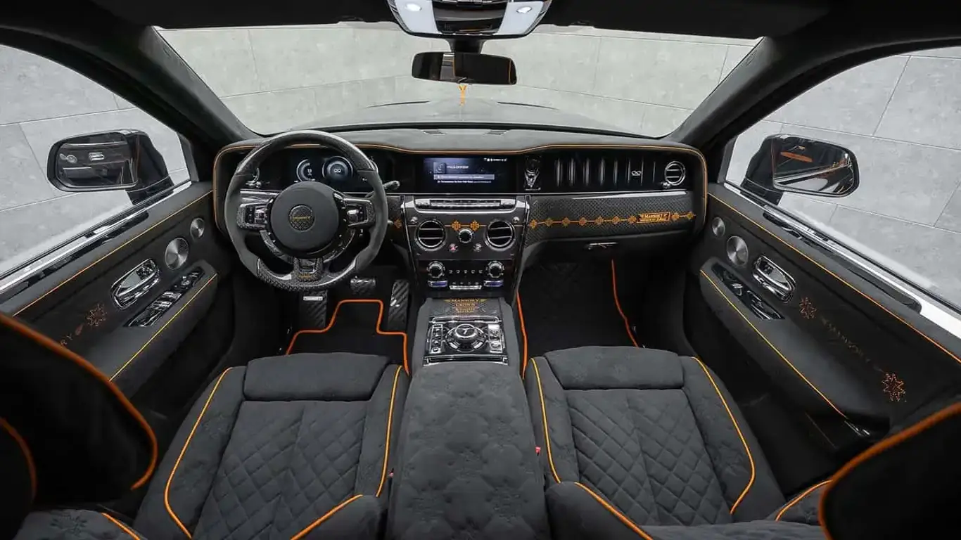 Бронированный Rolls-Royce Cullinan от Mansory