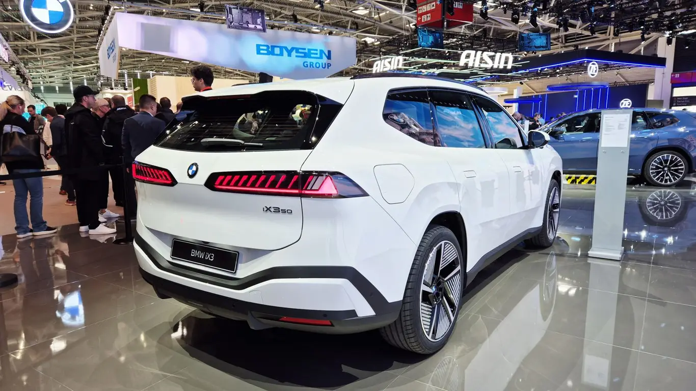 BMW iX3