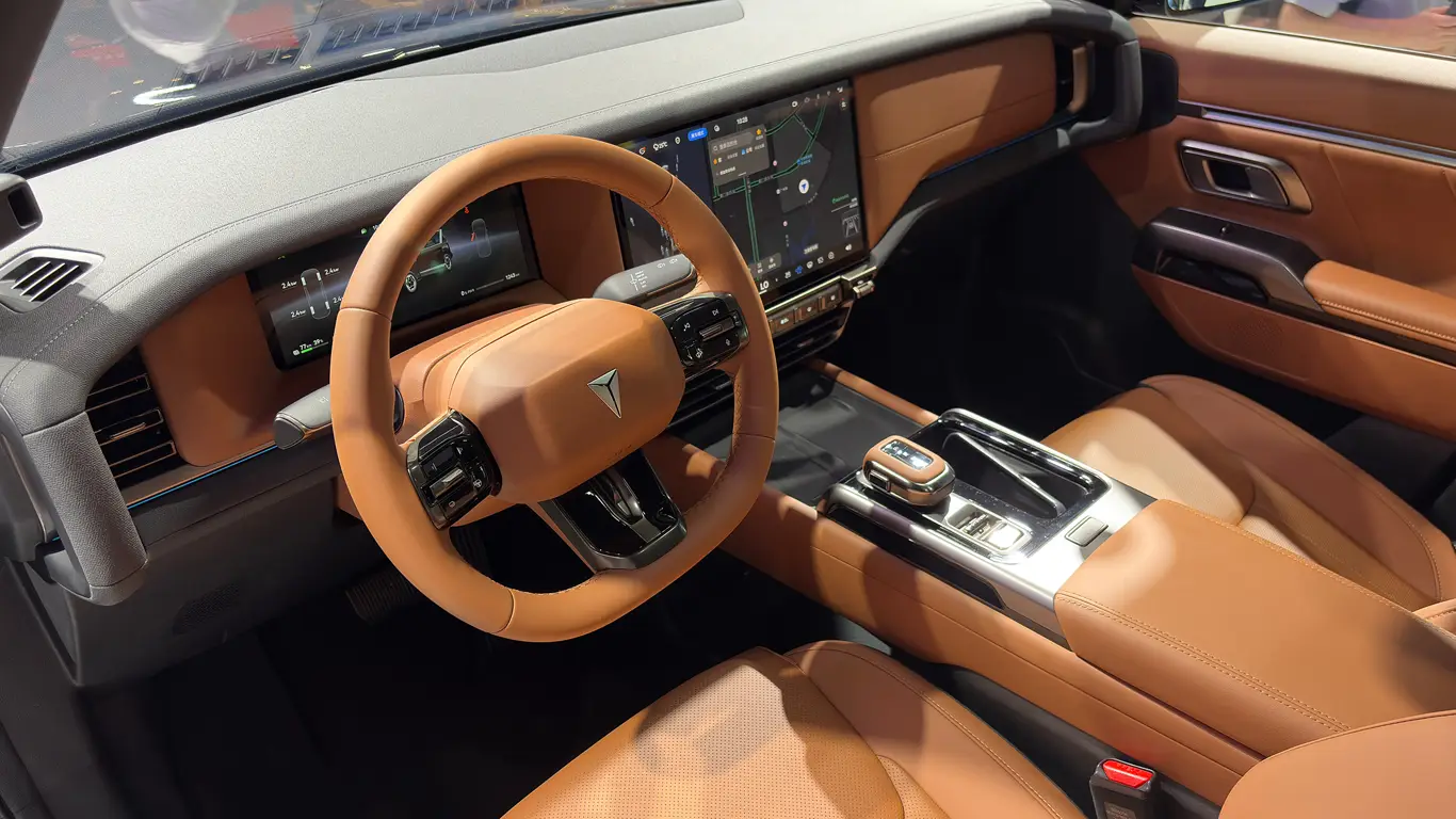 Автосалон в Чэнду 2026 / Deepal G318