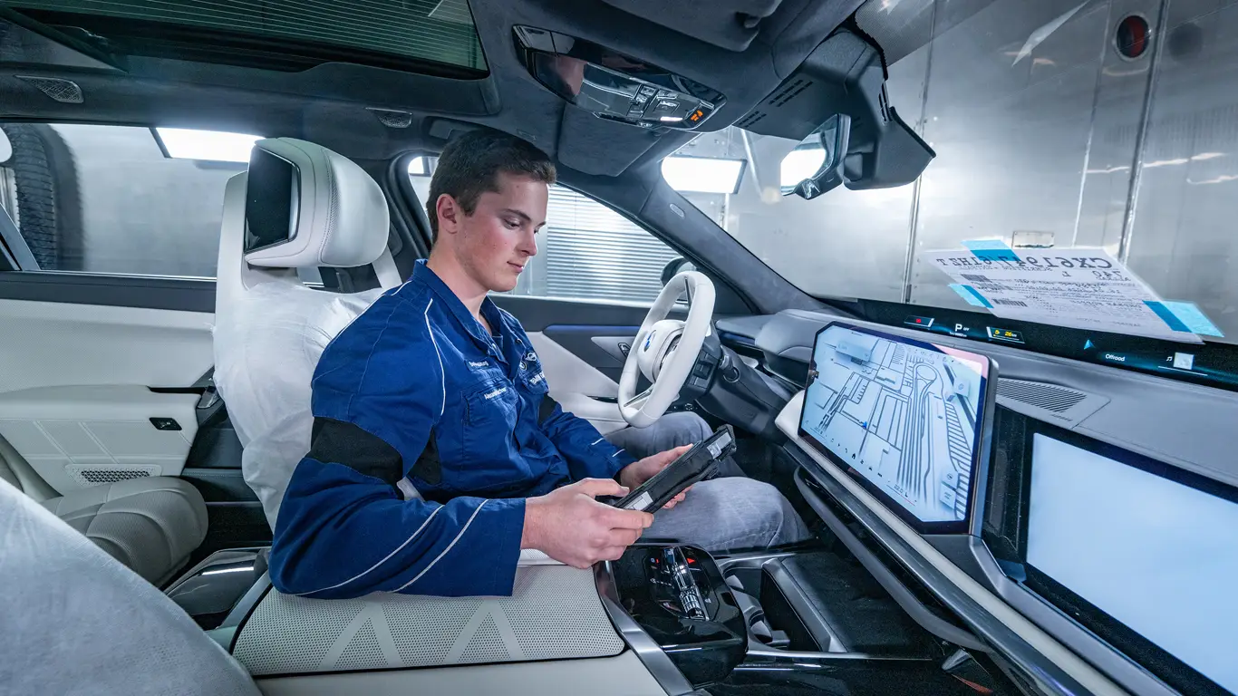 Новая BMW i7 стала дальнобойнее: 727 км и быстрая зарядка