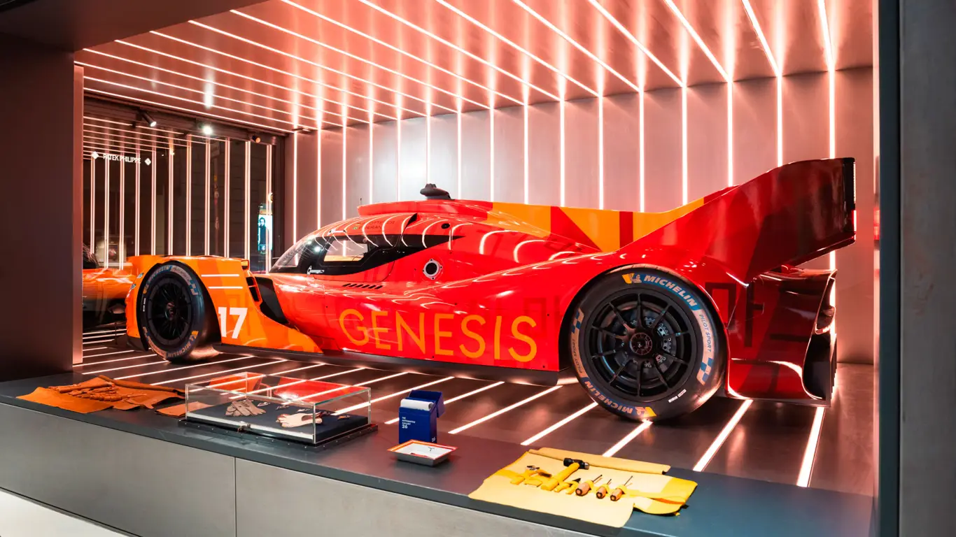 Genesis GMR-001,Larusmiani