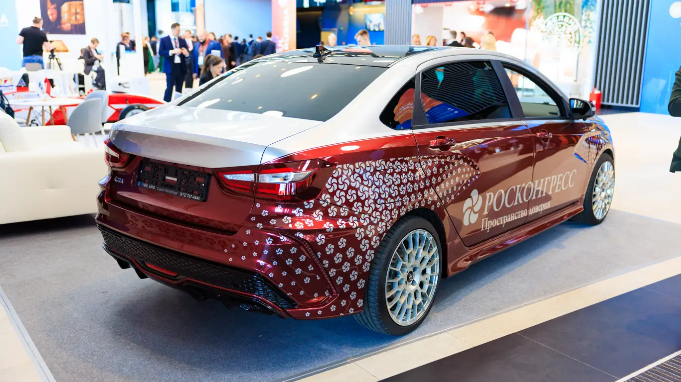 LADA Aura / ПМЭФ-2026