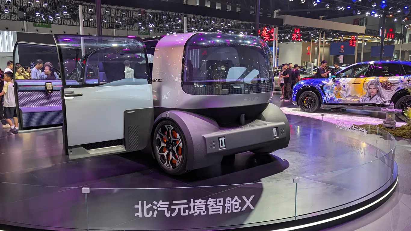 Автосалон в Чэнду 2026 / BAIC Yuanjing Smart Cabin X