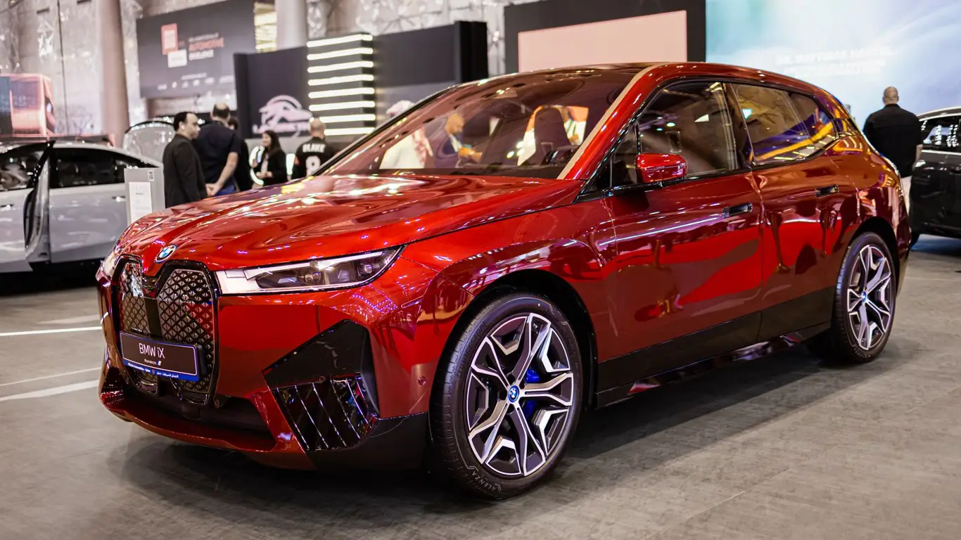 BMW iX