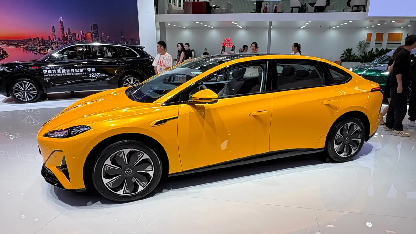 Автосалон в Гуанчжоу 2025,Hongqi i05