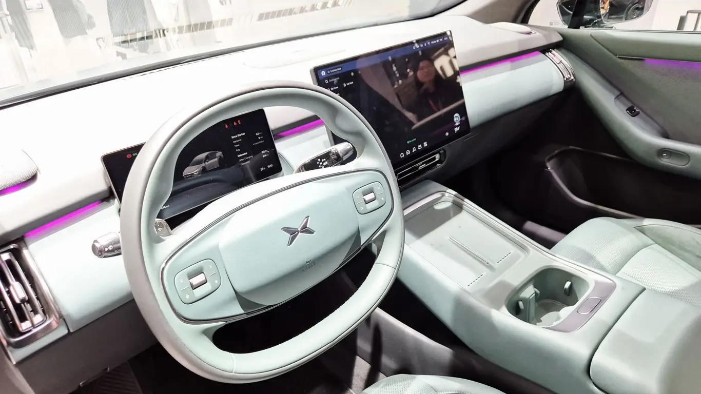 Xpeng P7+ / 32CARS