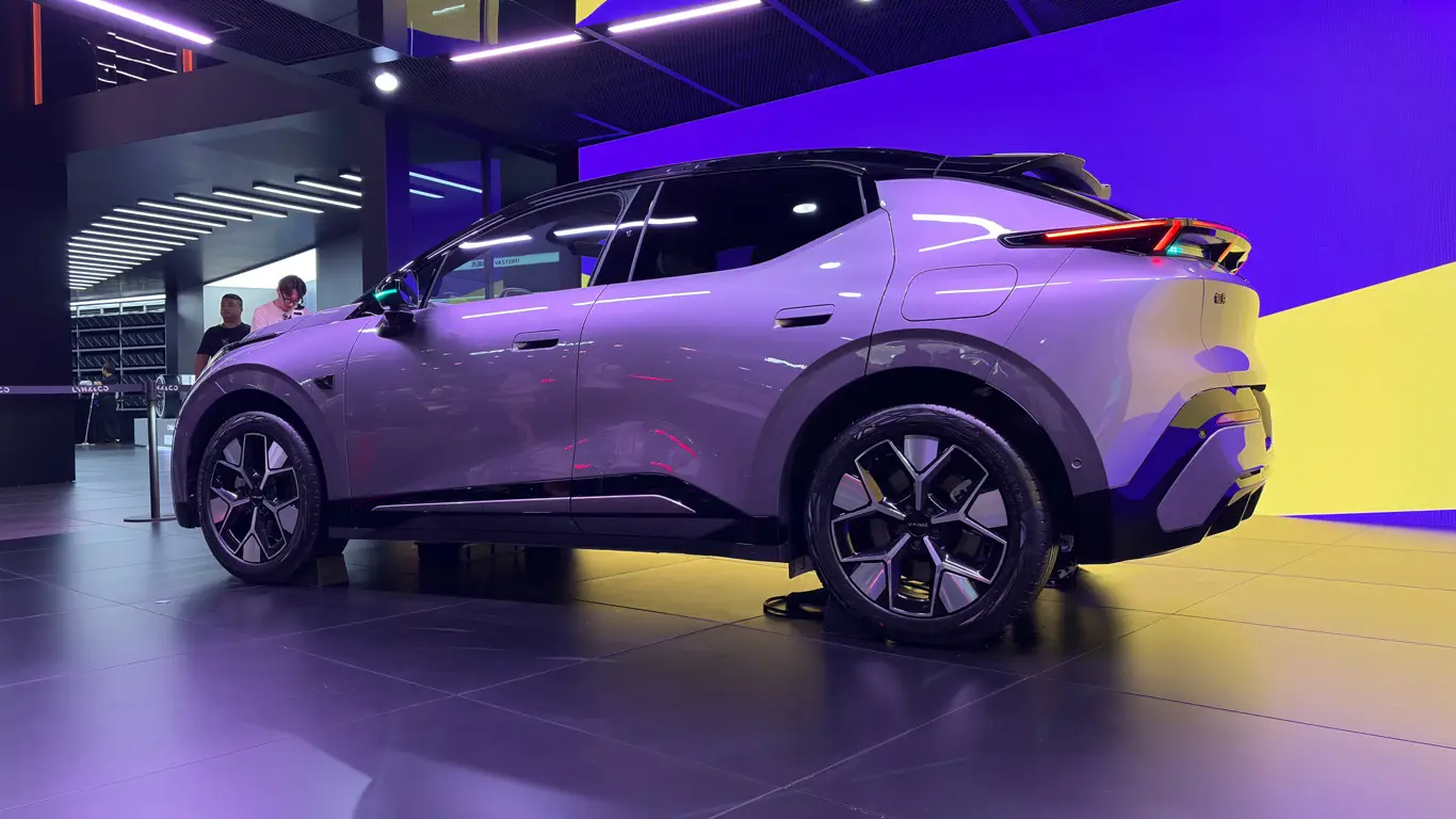 Автосалон в Чэнду 2026 / Lynk & Co 20