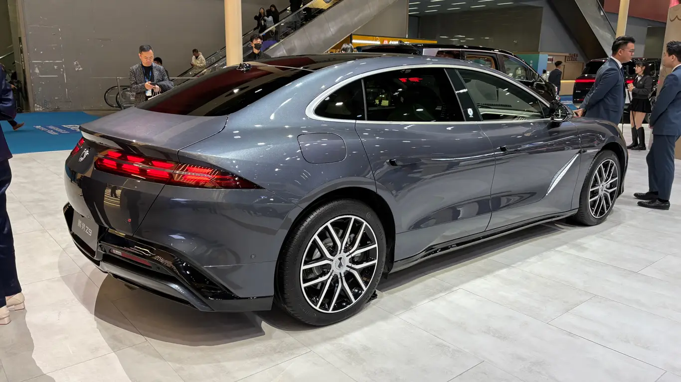 Автосалон в Гуанчжоу 2025,Denza Z9
