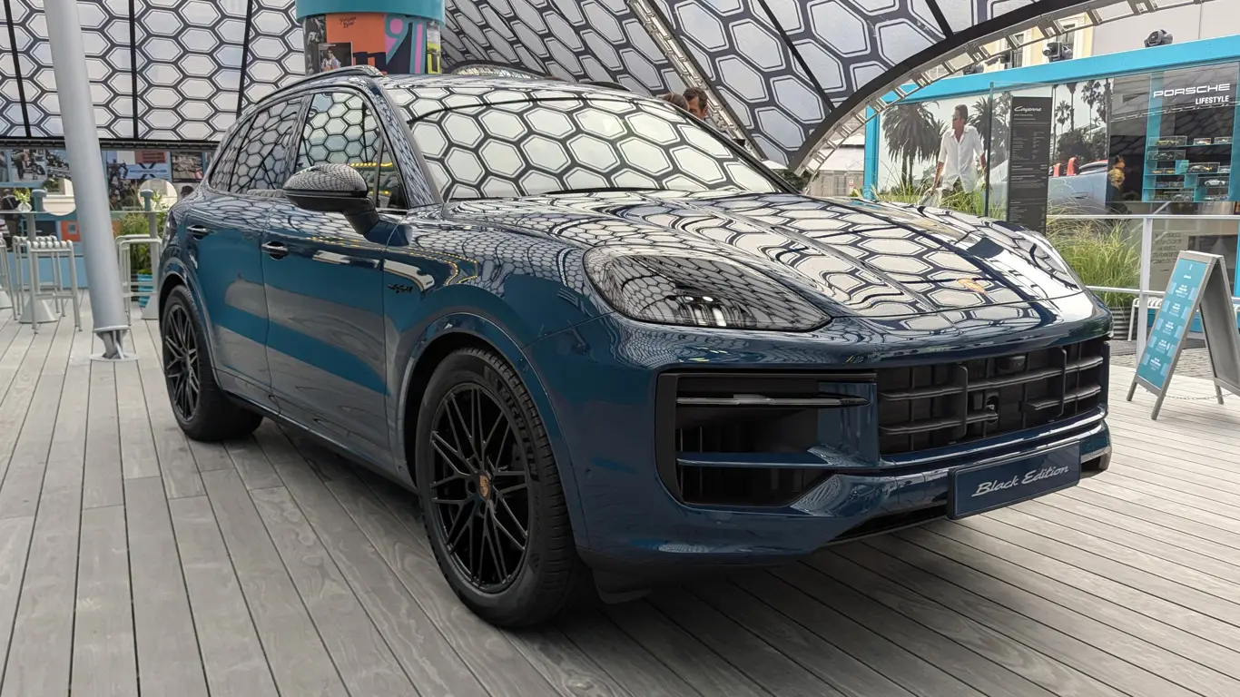 Porsche Cayenne E-Hybrid Black Edition