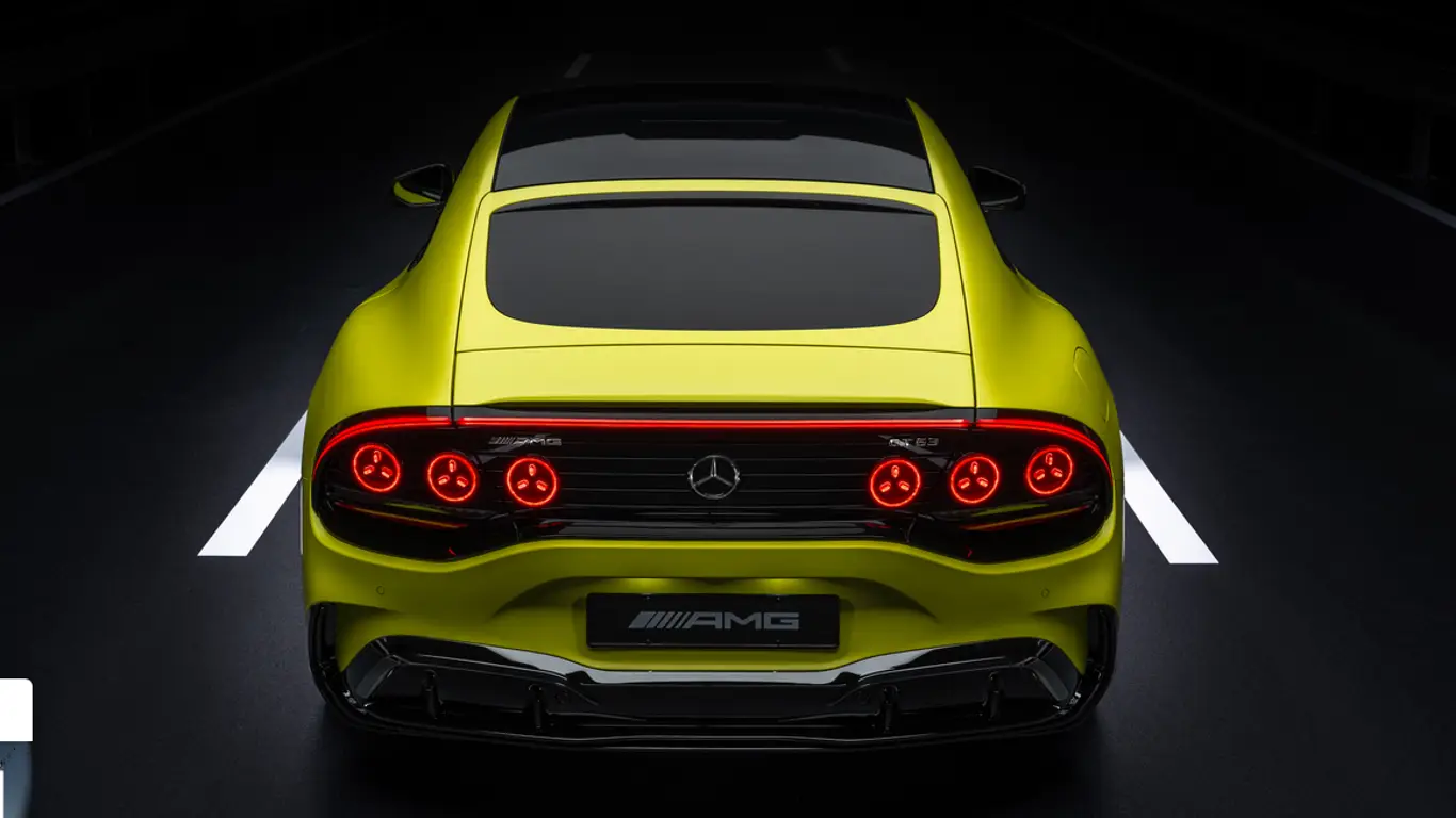 Новый Mercedes-AMG GT 63 4Matic+ / вид сзади