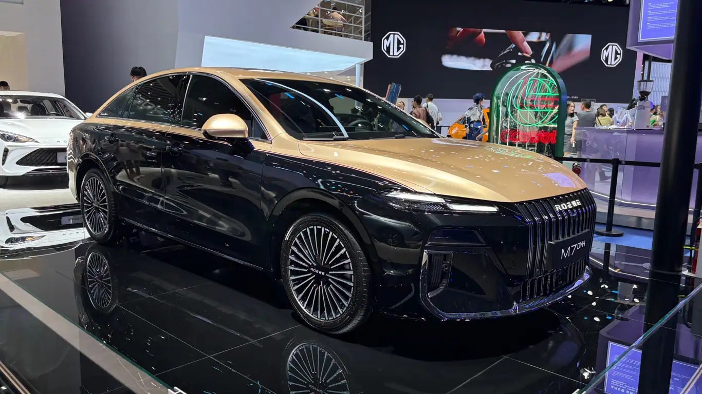 Roewe M7 DMH