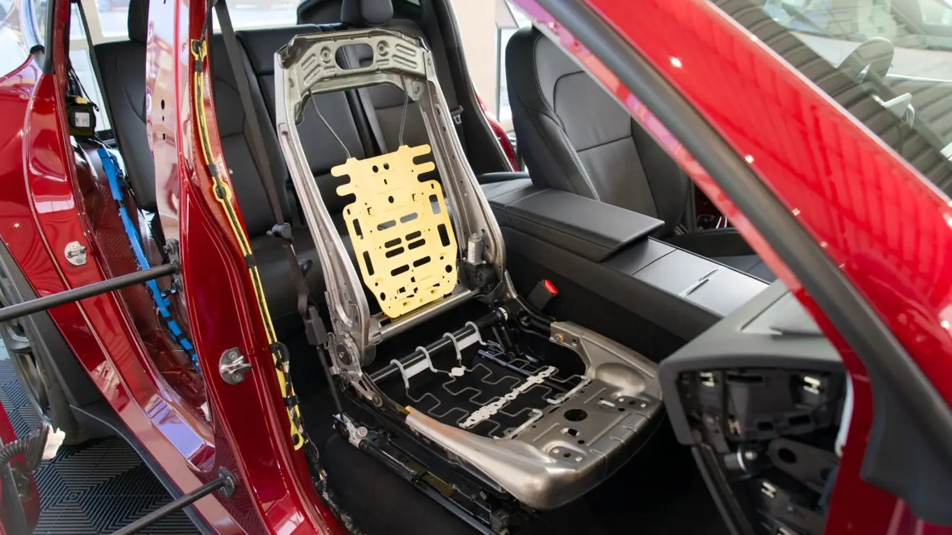 Разобранная Tesla Model Y