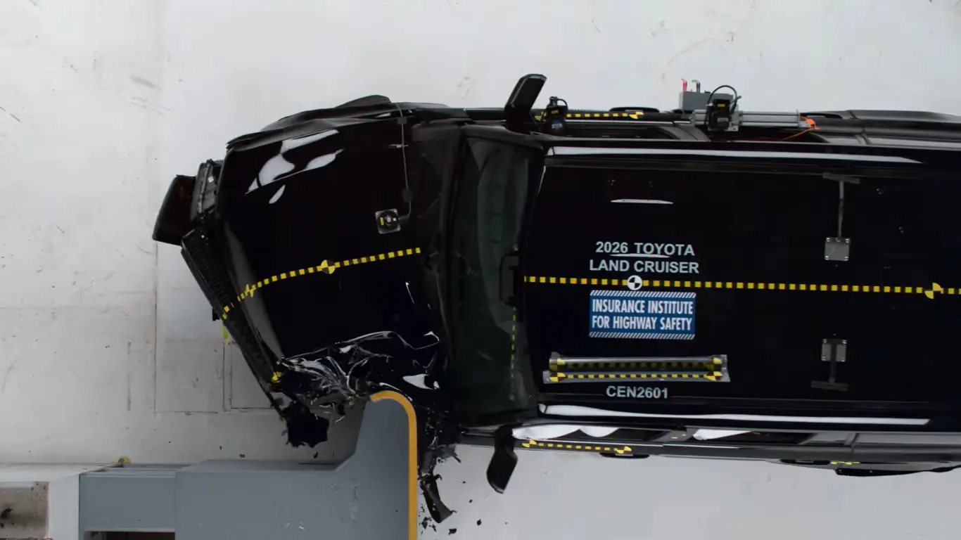 Краш-тест нового Toyota Land Cruiser