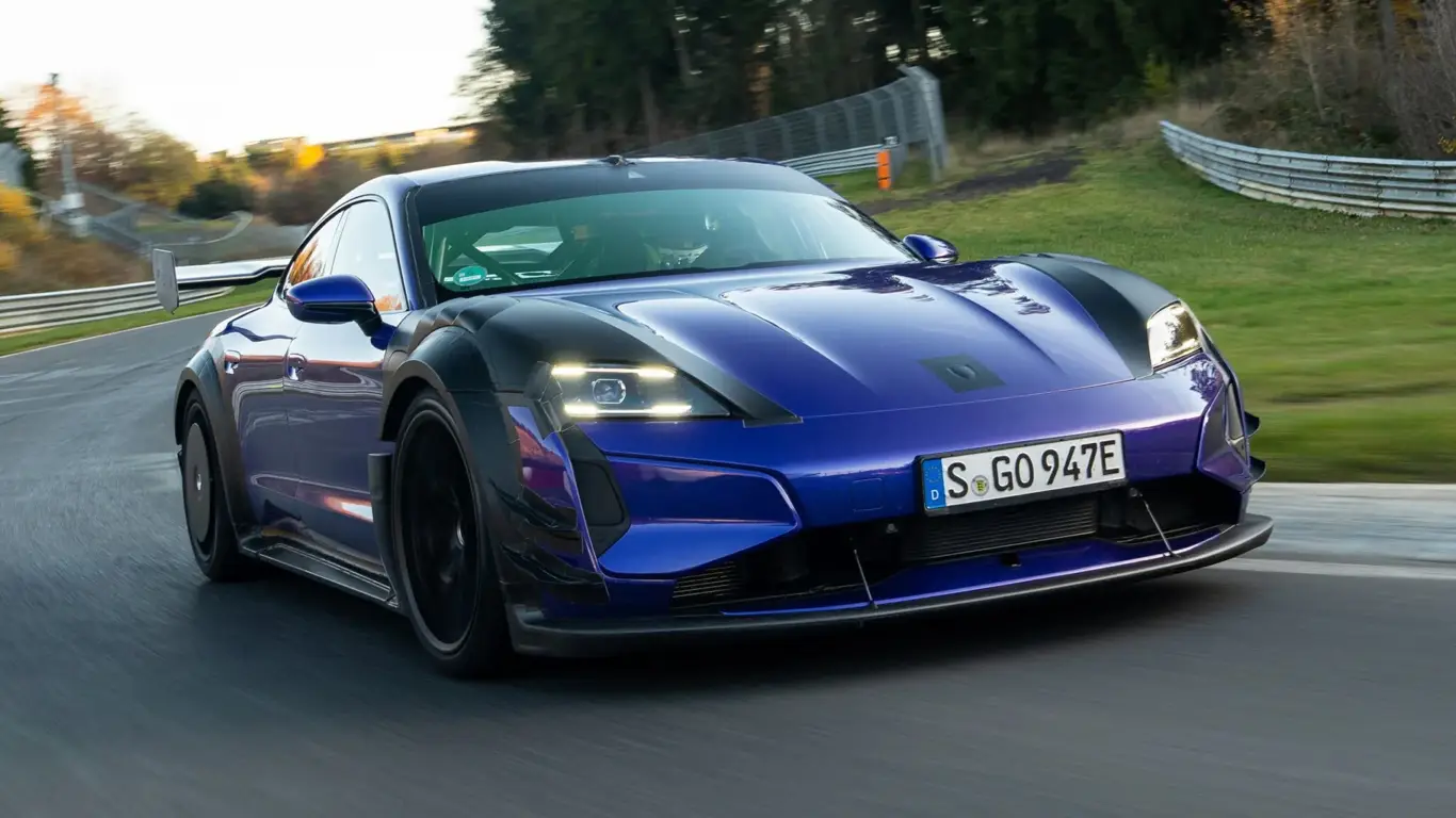Porsche Taycan Turbo GT с Weissach Package