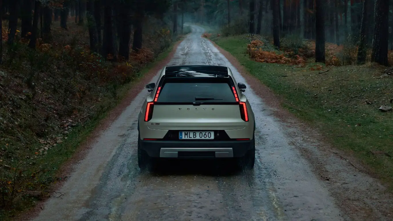 Volvo EX60 Cross Country