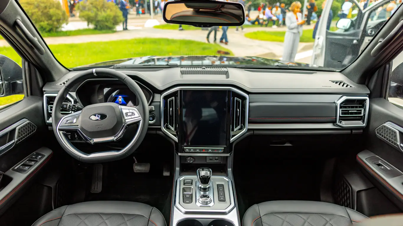 Sollers ST9 на ПМЭФ-2025