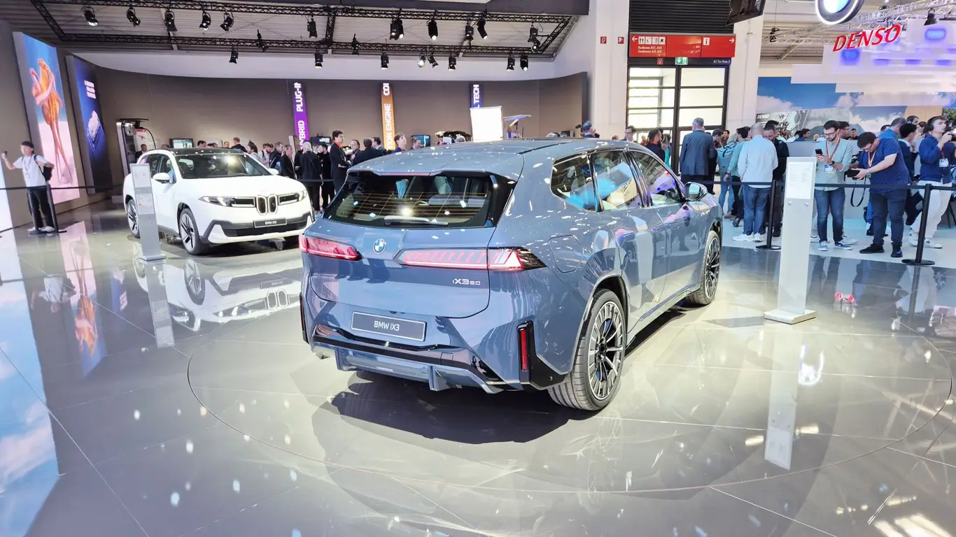 BMW iX3