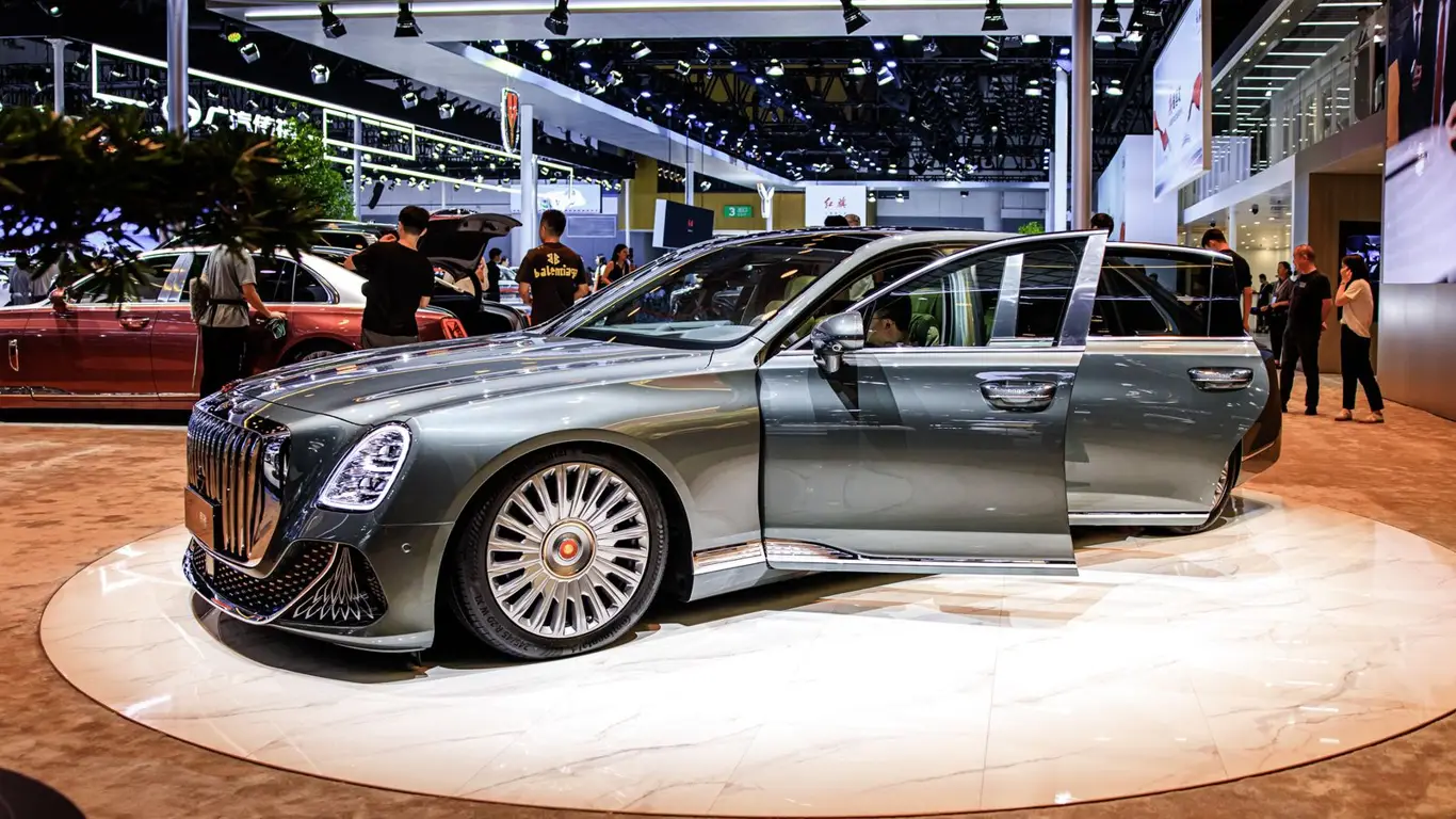 Автоновости на 32CARS.RU / Hongqi Guoya