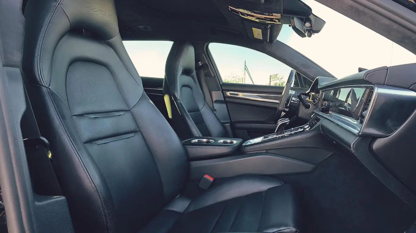 Автоновости на 32CARS.RU / Porsche Panamera Turbo Sport Turismo