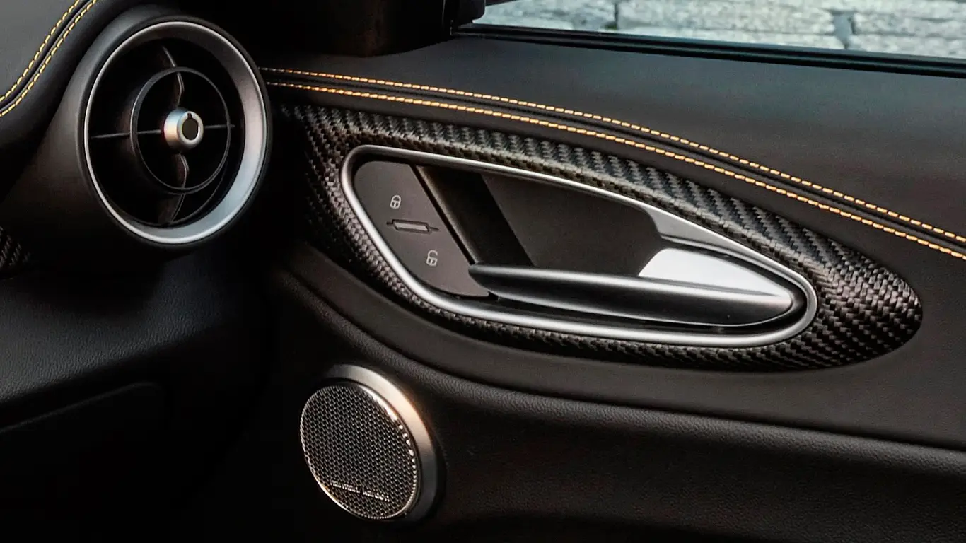 Alfa Romeo Giulia Quadrifoglio Oro