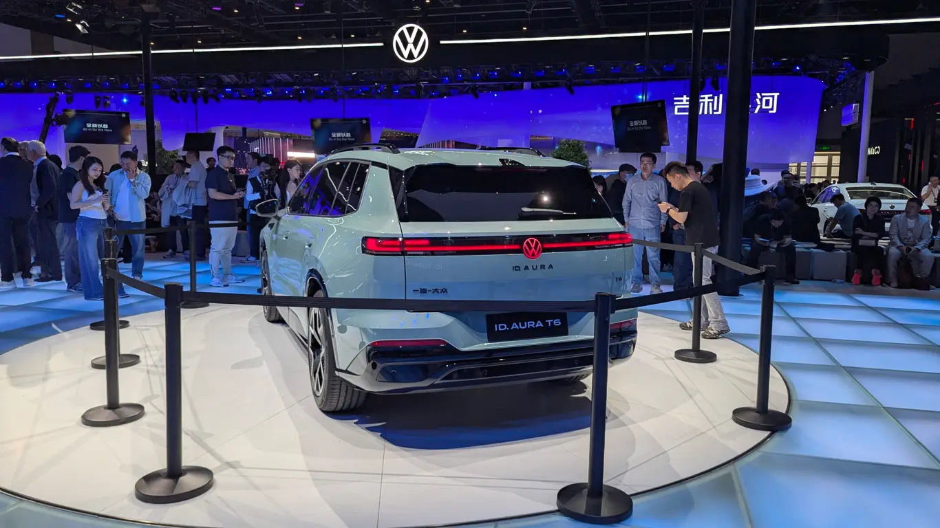 Автосалон в Пекине 2026 / Volkswagen ID.Aura T6