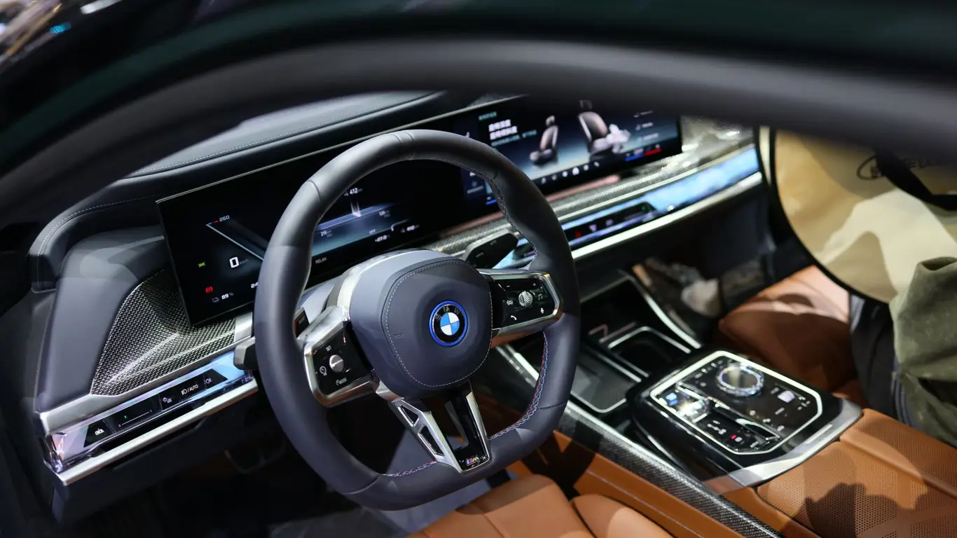 BMW i7