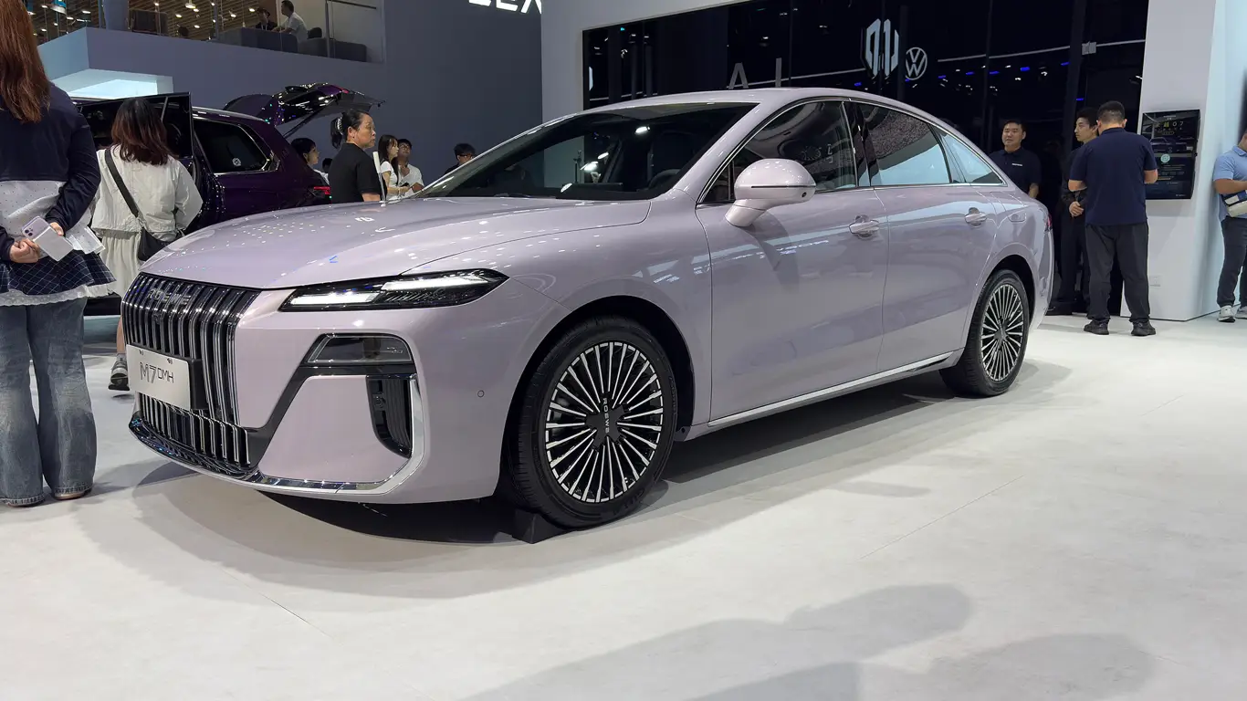 Автосалон в Чэнду 2026 / Стенд Roewe