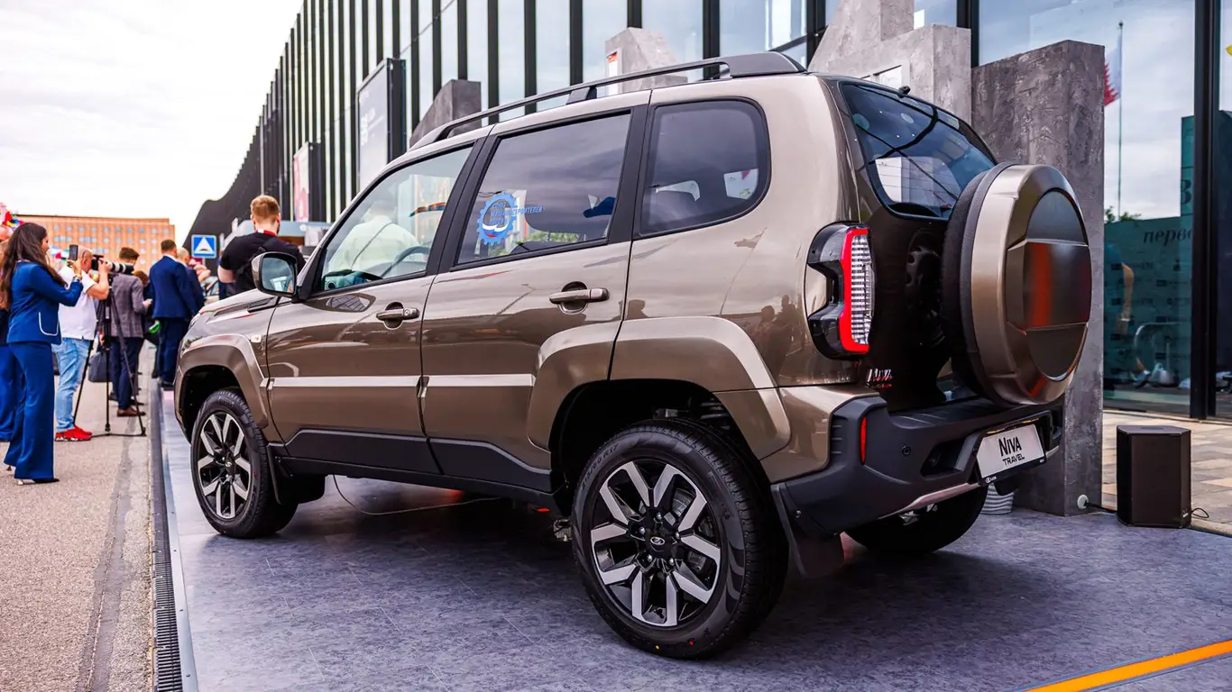 LADA Niva Travel