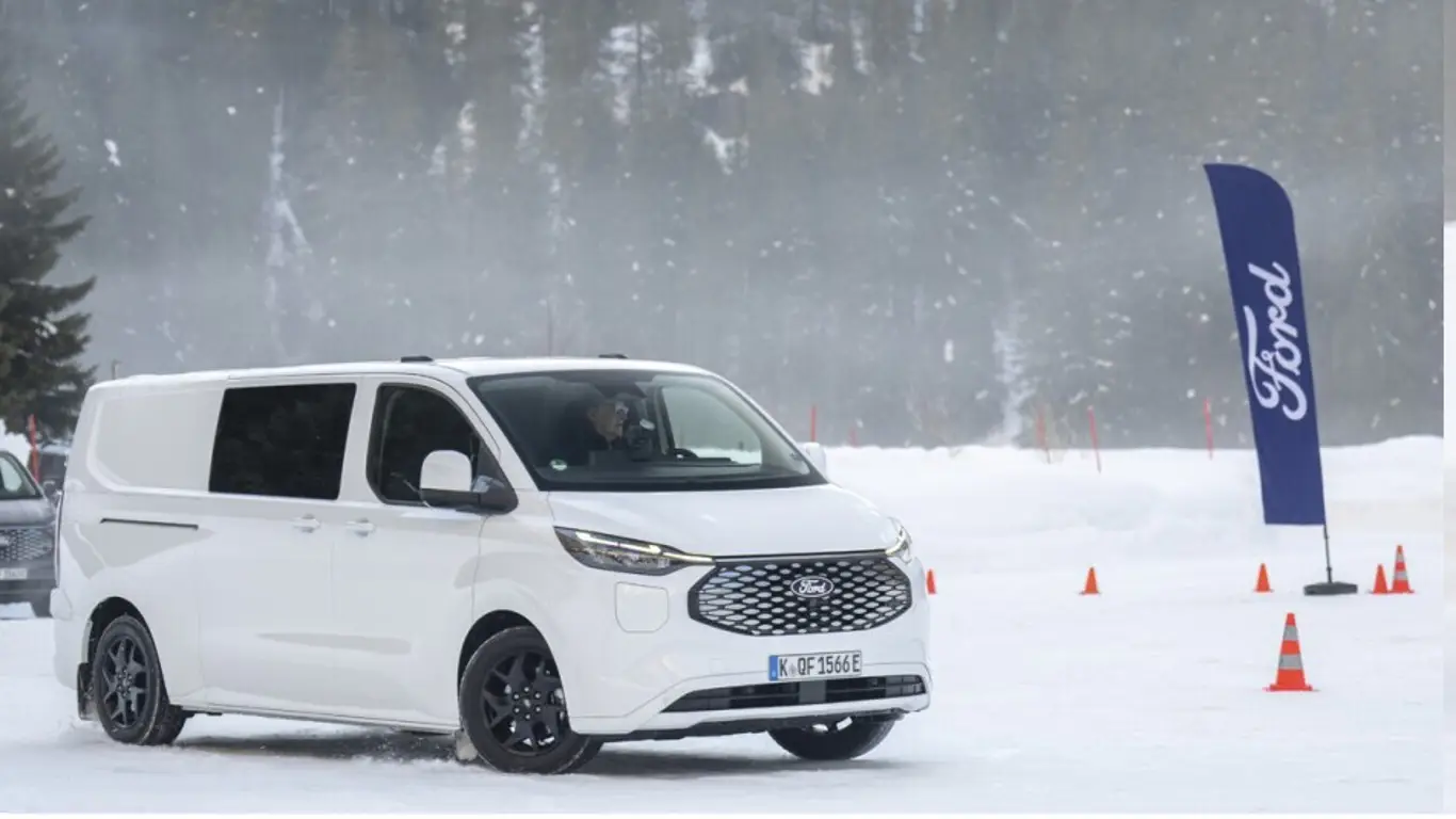 Ford E-Transit Custom