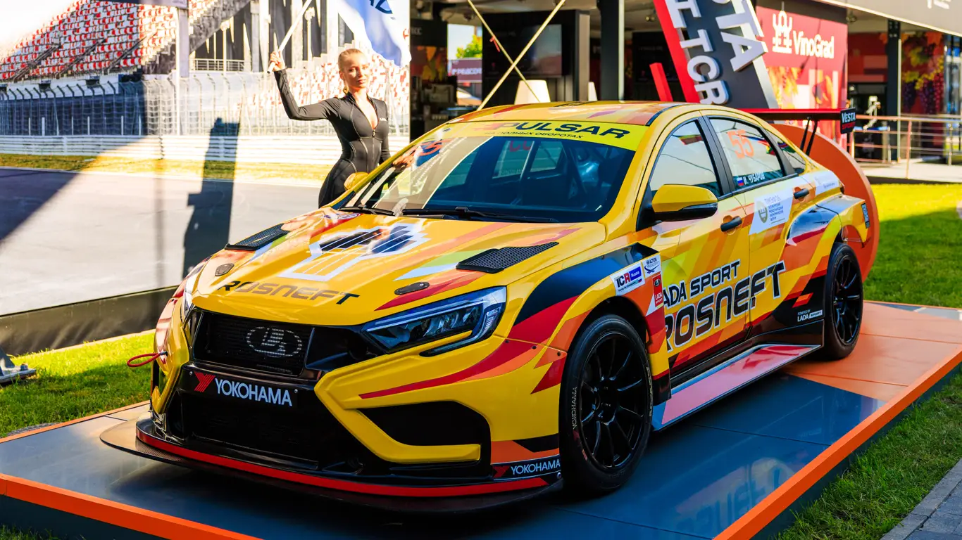 LADA Vesta Sport / ПМЭФ-2026
